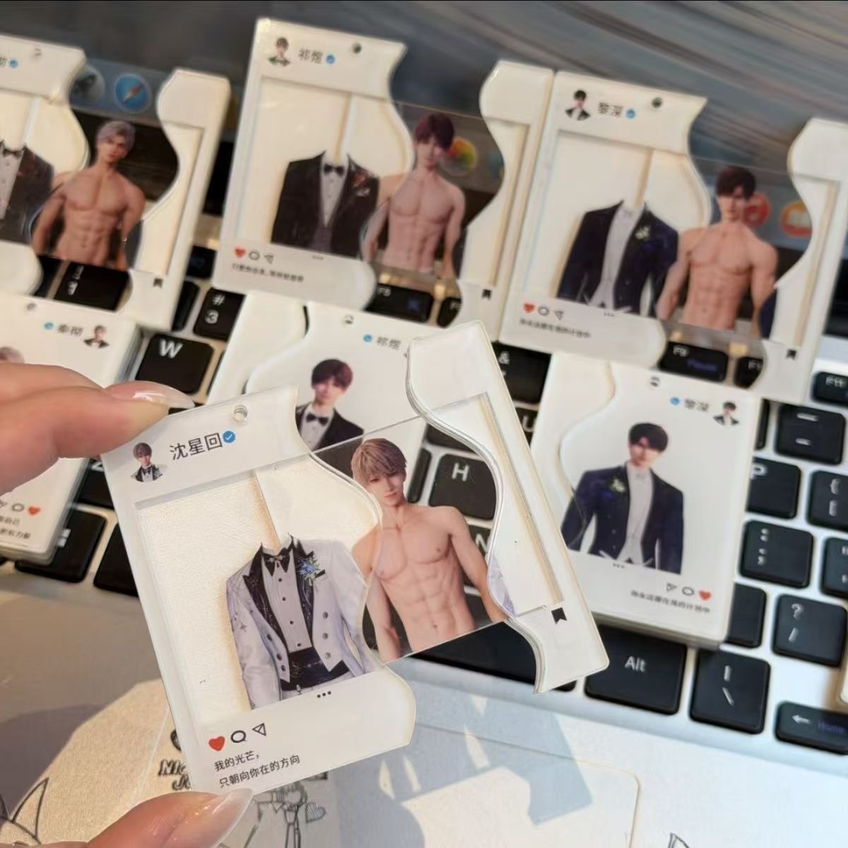 จี้คอรูปภาพกล้ามเนื้อหน้าท้องแ - Anime Cosplay Photo บทวิจารณ์และราคา
